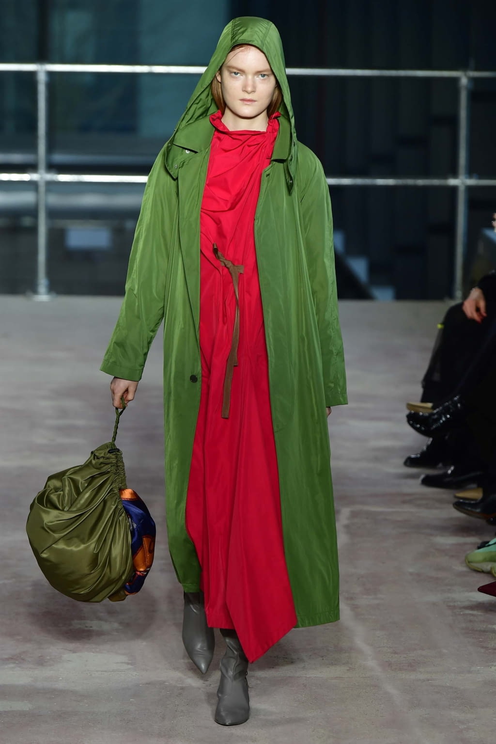 Fashion Week London Fall/Winter 2018 look 17 from the Toga collection womenswear