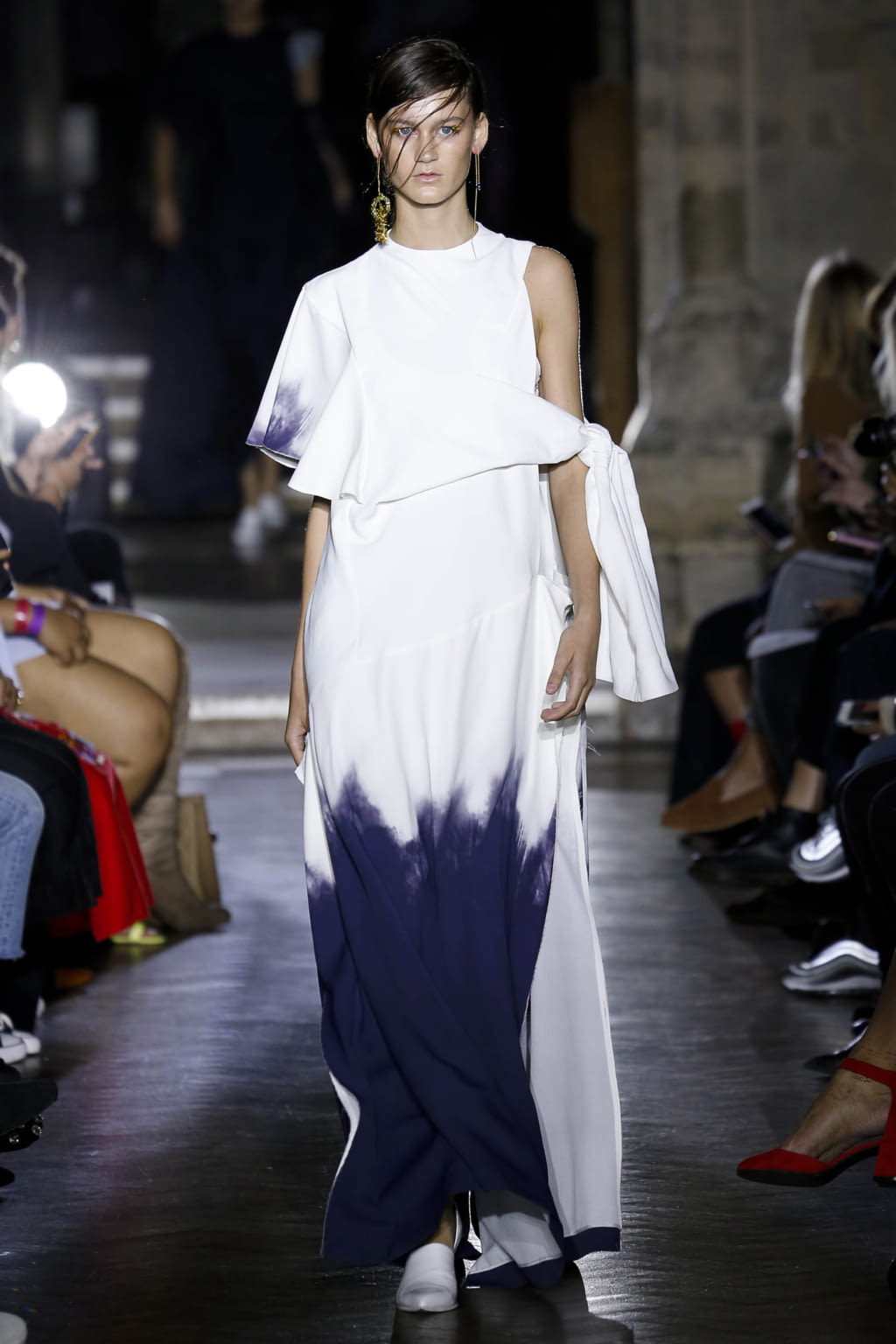 Fashion Week London Spring/Summer 2018 look 39 from the Toga collection 女装