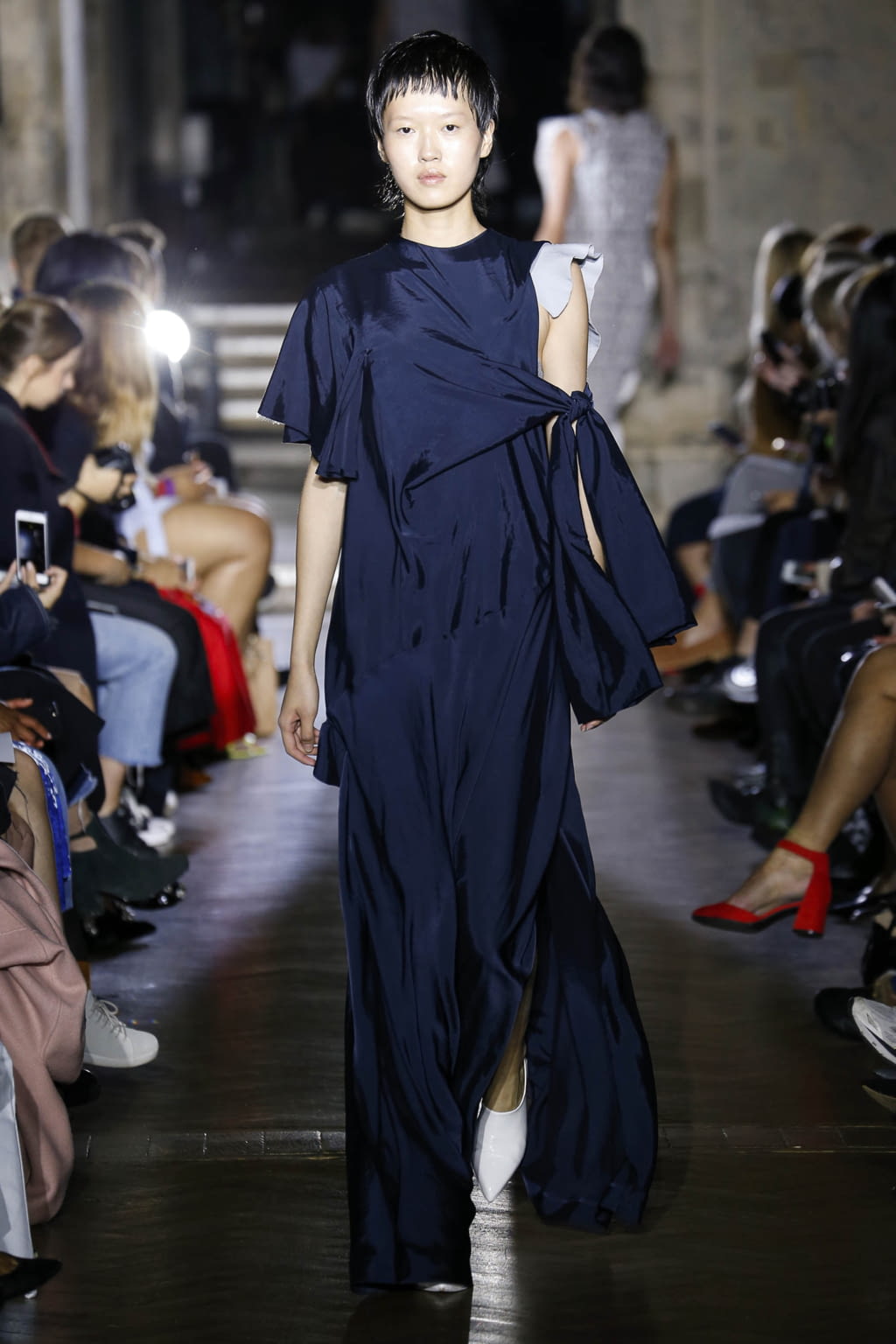 Fashion Week London Spring/Summer 2018 look 40 from the Toga collection 女装