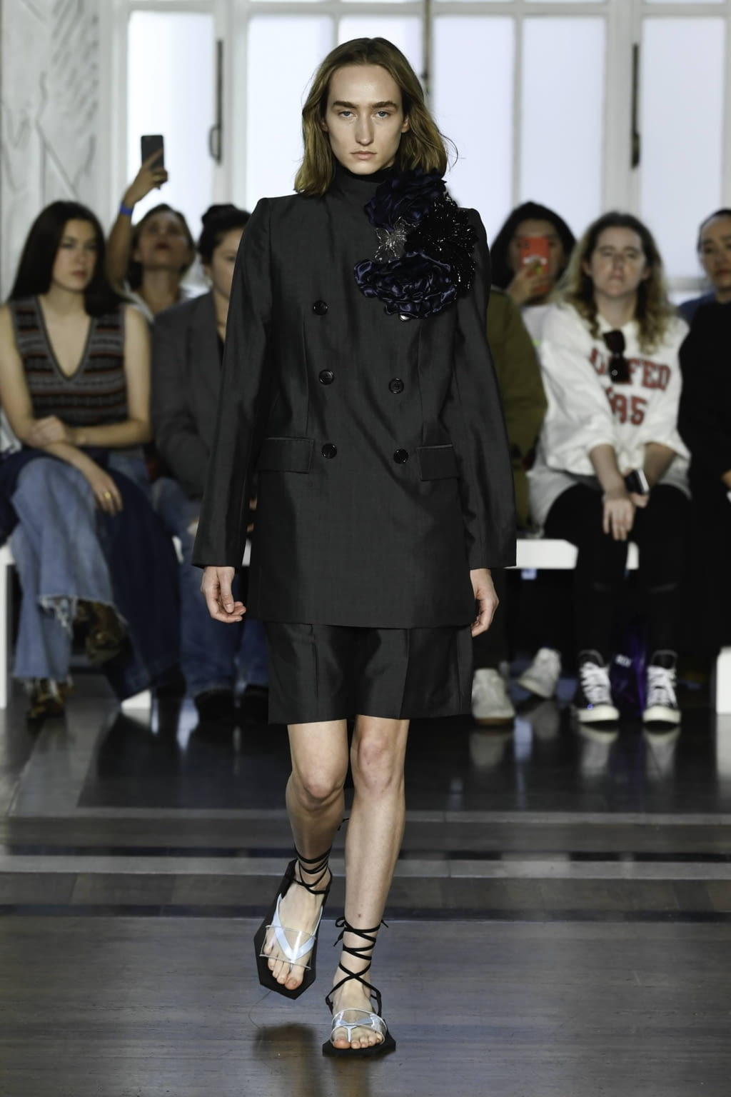 Fashion Week London Spring/Summer 2020 look 1 from the Toga collection 女装