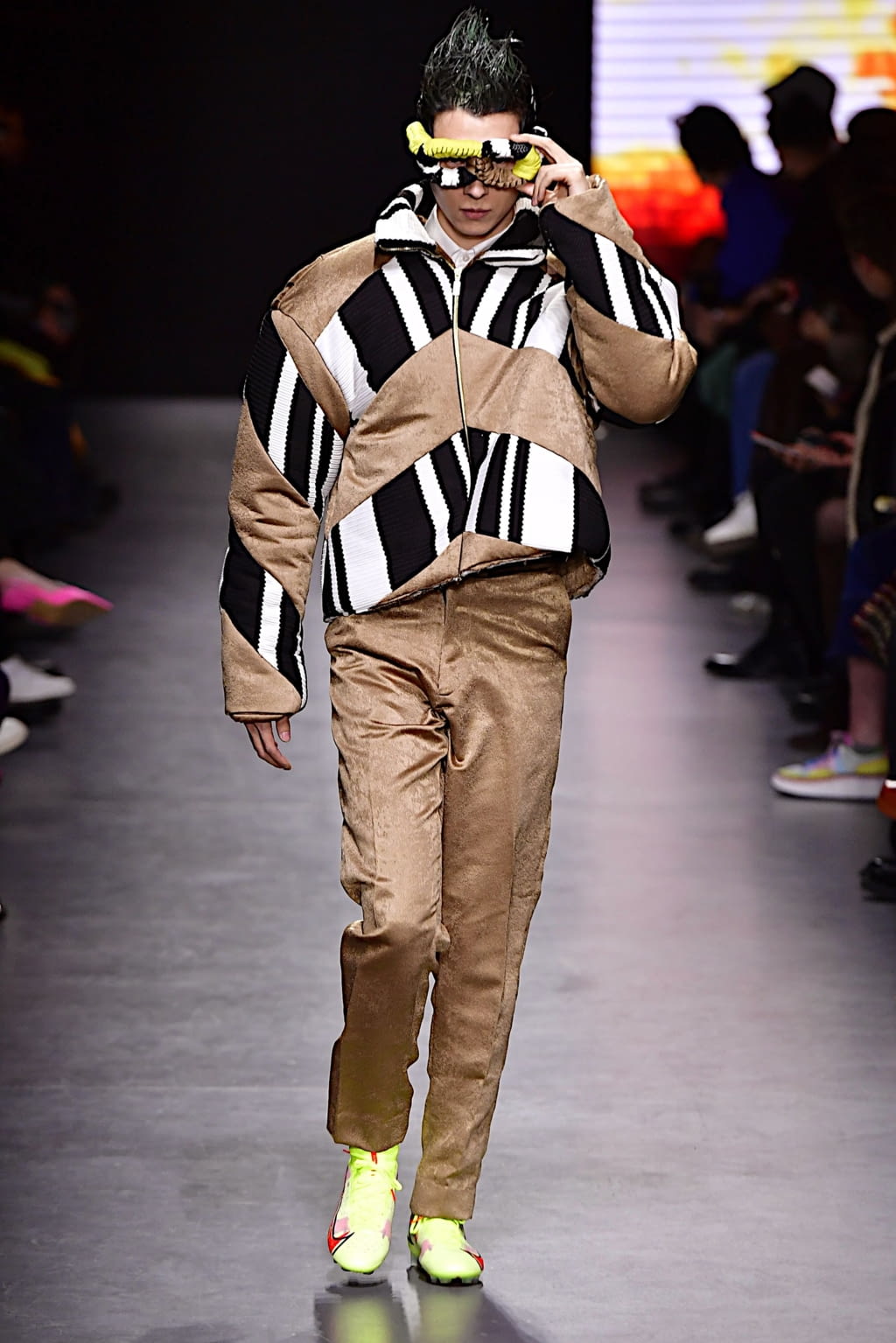Fashion Week Milan Fall/Winter 2022 look 10 de la collection Tokyo James womenswear