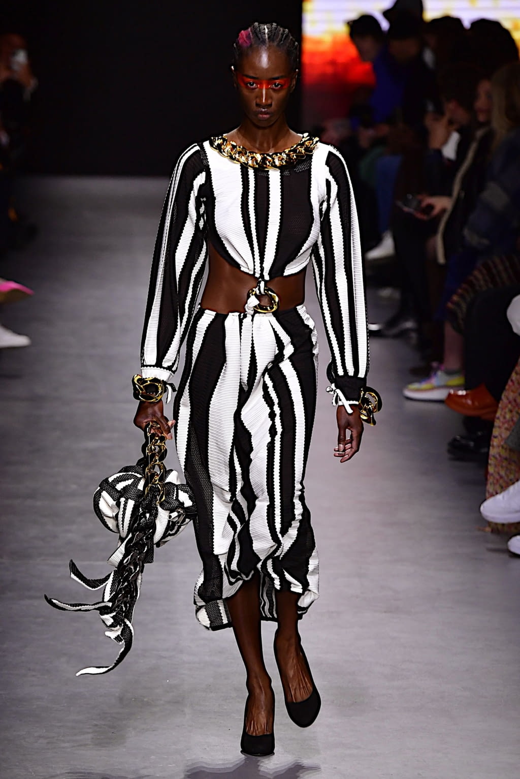 Fashion Week Milan Fall/Winter 2022 look 12 de la collection Tokyo James womenswear