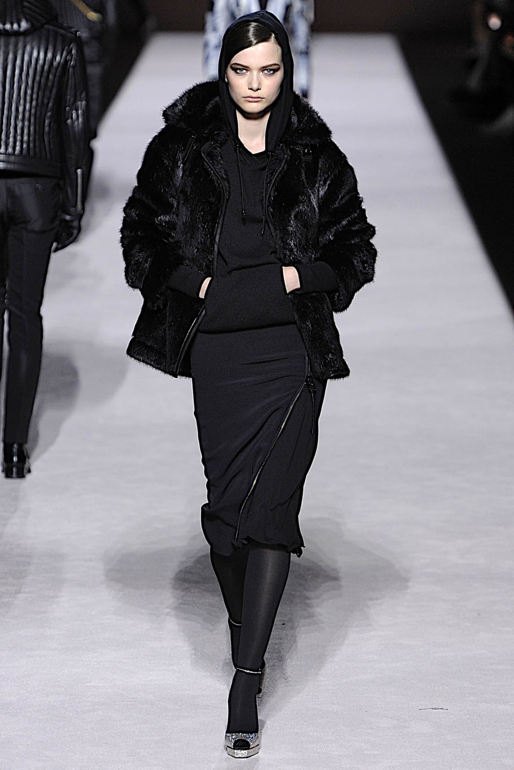 Fashion Week New York Fall/Winter 2019 look 32 from the Tom Ford collection womenswear