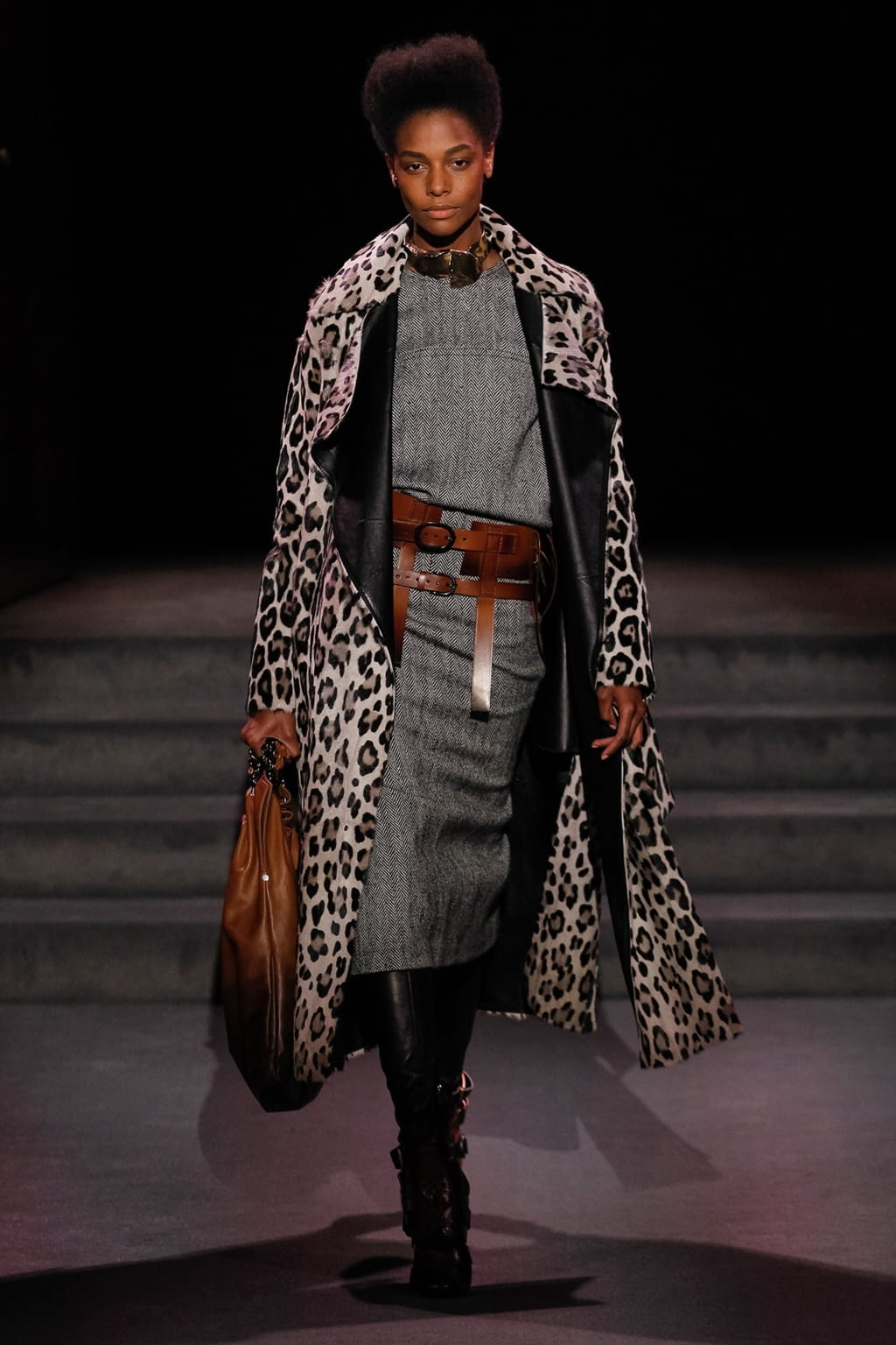 Fashion Week New York Fall/Winter 2016 look 16 from the Tom Ford collection womenswear