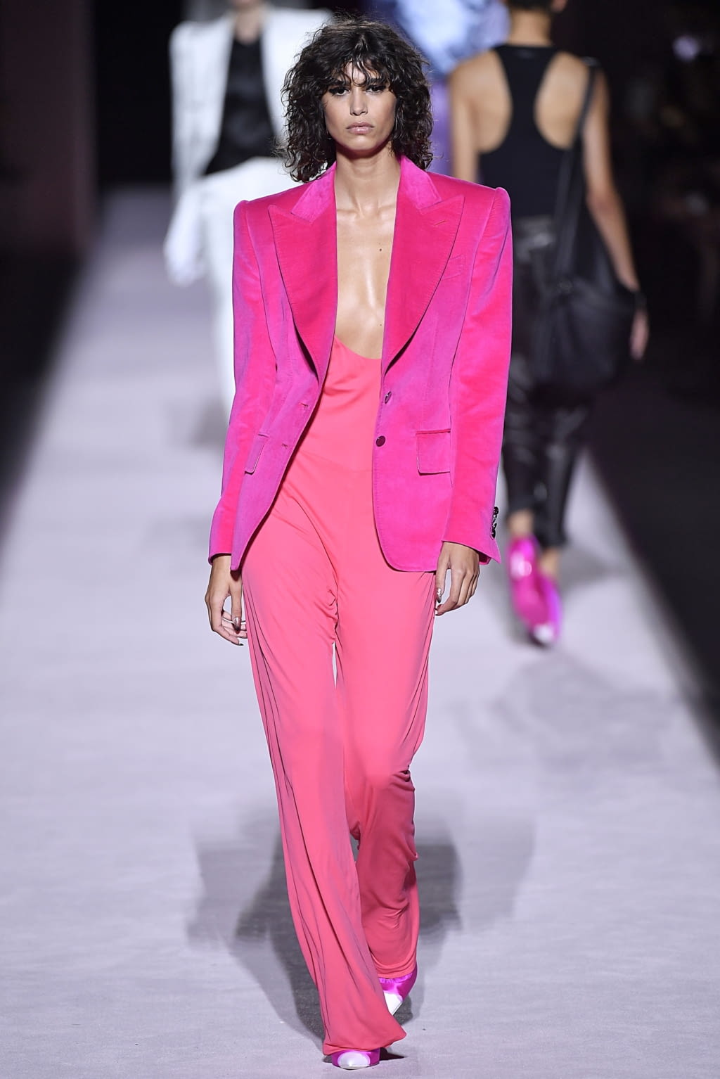 Fashion Week New York Spring/Summer 2018 look 7 from the Tom Ford collection 女装
