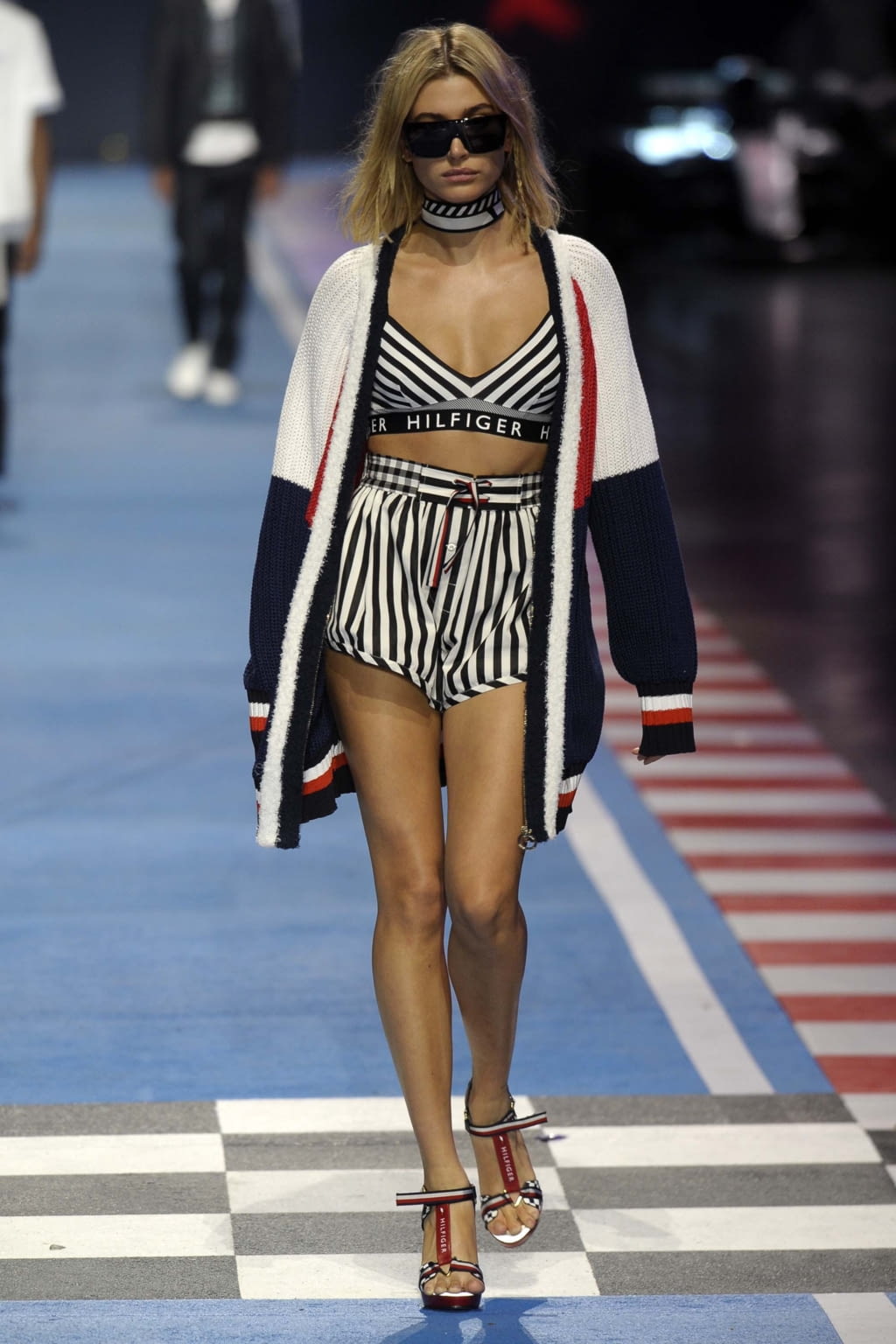 Fashion Week Milan Spring/Summer 2018 look 29 from the Tommy Hilfiger collection 女装