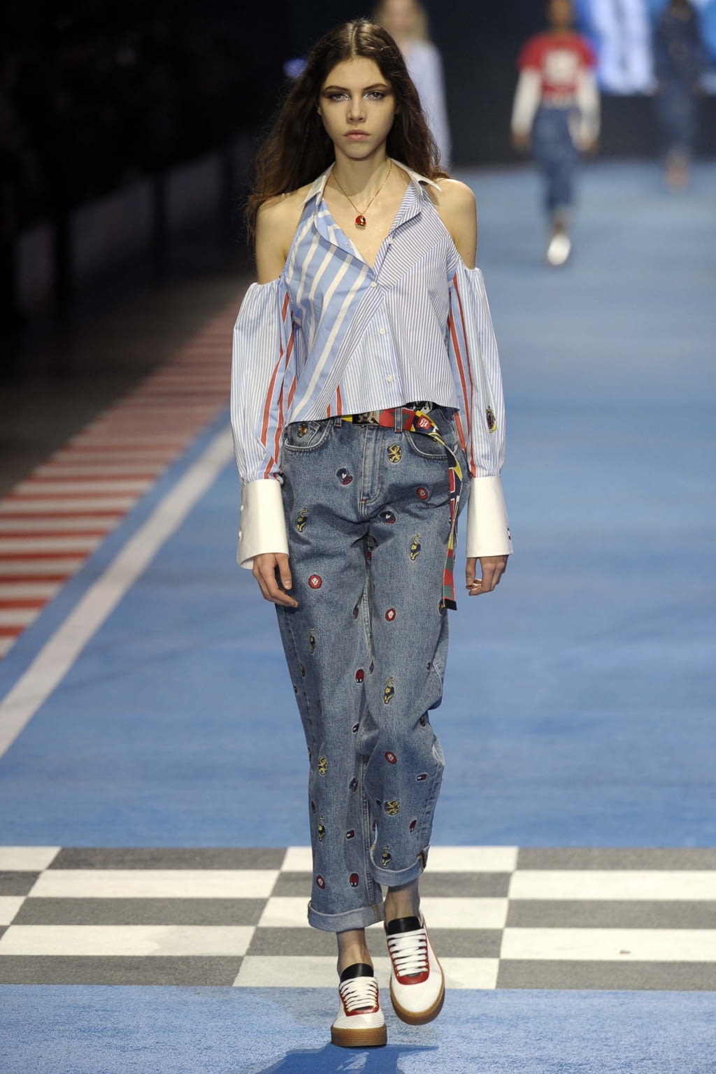 Fashion Week Milan Spring/Summer 2018 look 34 from the Tommy Hilfiger collection 女装