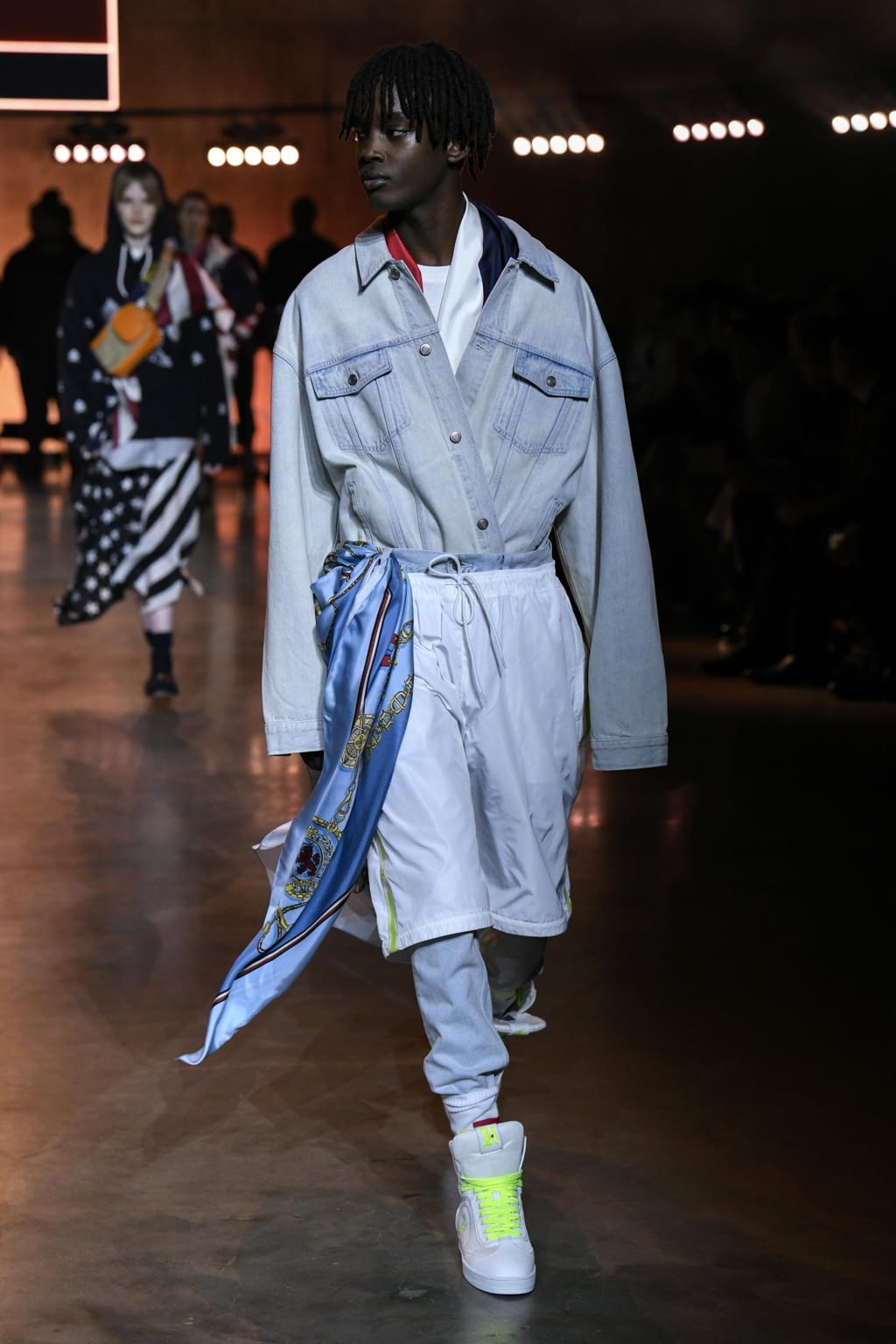 Fashion Week London Spring/Summer 2020 look 34 from the Tommy Hilfiger collection womenswear