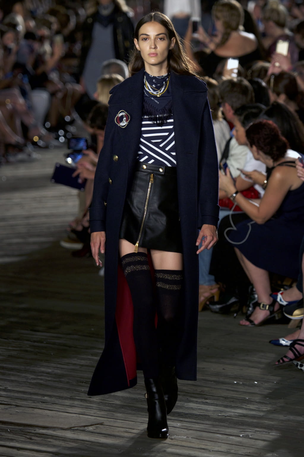 Fashion Week New York Fall/Winter 2016 look 2 from the Tommy Hilfiger x Gigi Hadid collection womenswear
