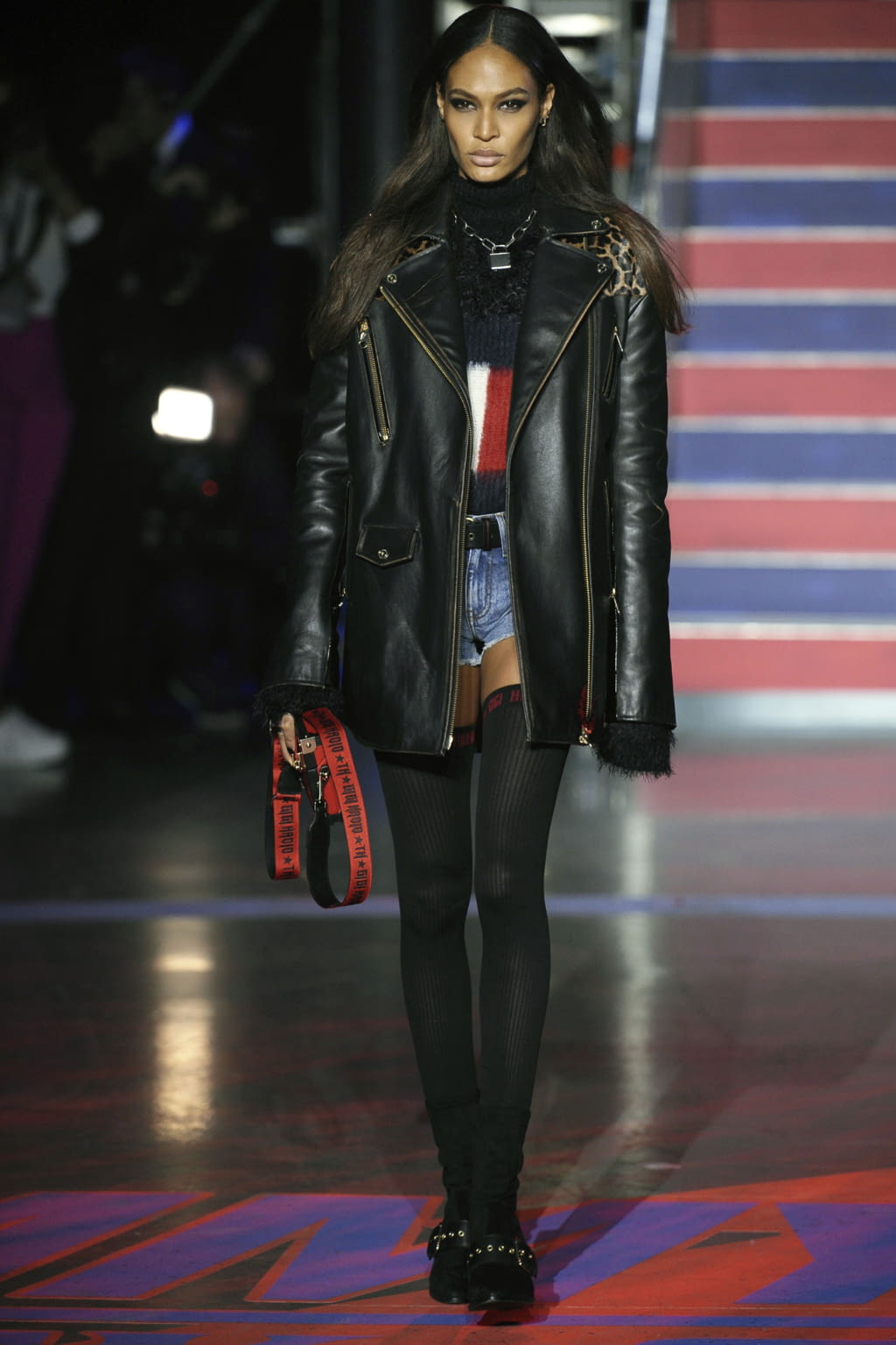 Fashion Week London Fall/Winter 2017 look 5 from the Tommy Hilfiger collection womenswear