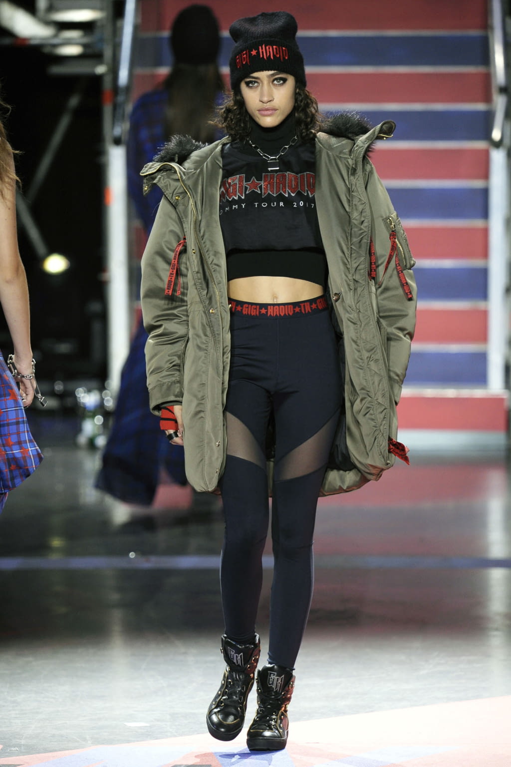 Fashion Week London Fall/Winter 2017 look 25 from the Tommy Hilfiger collection womenswear