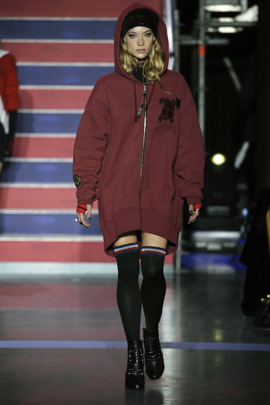 Fashion Week London Fall/Winter 2017 look 36 from the Tommy Hilfiger collection womenswear