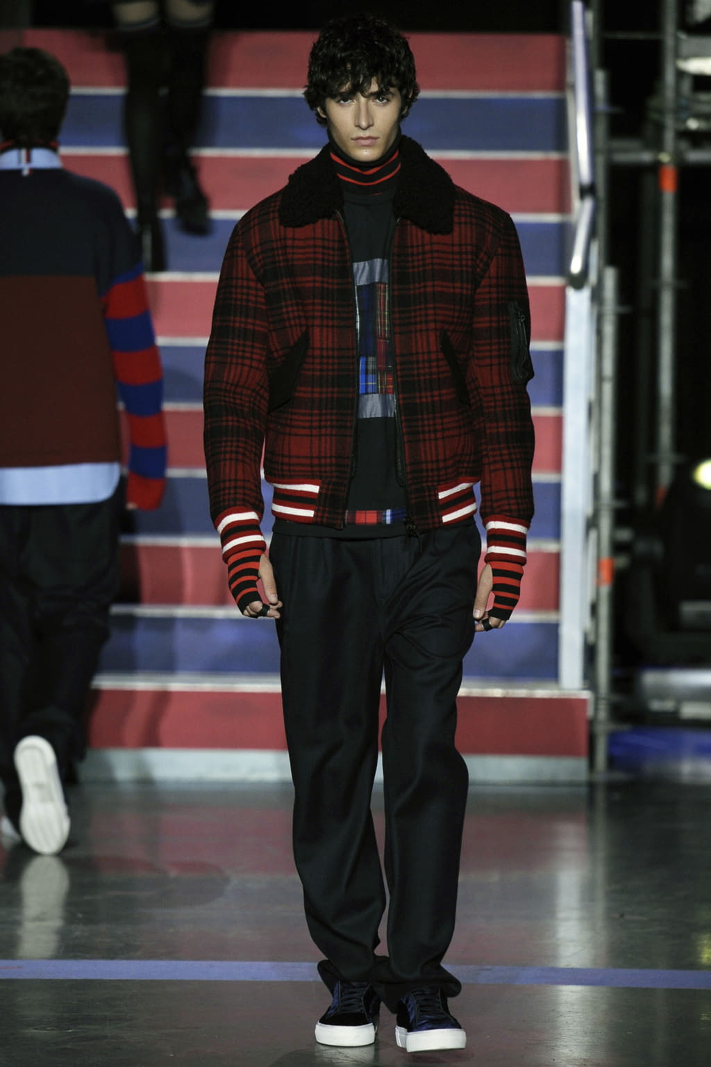 Fashion Week London Fall/Winter 2017 look 39 from the Tommy Hilfiger collection womenswear