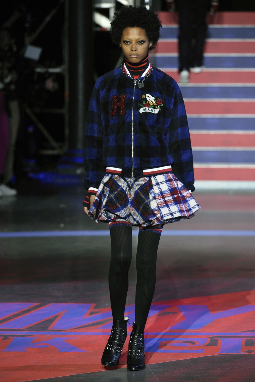 Fashion Week London Fall/Winter 2017 look 45 from the Tommy Hilfiger collection 女装