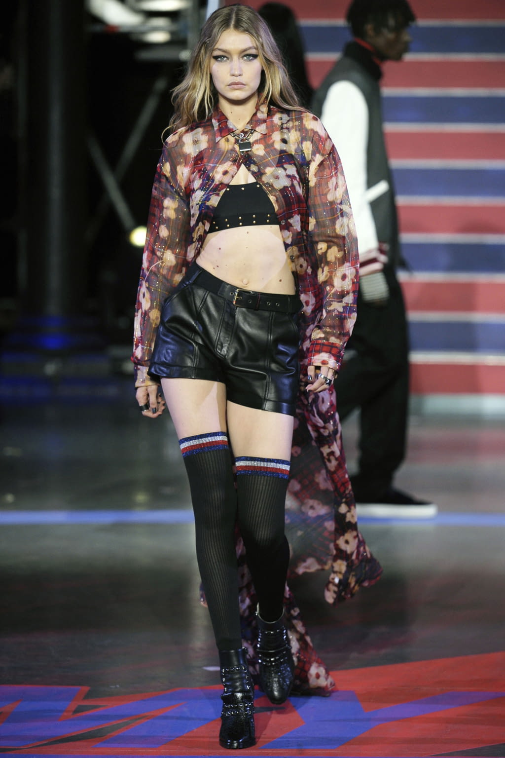 Fashion Week London Fall/Winter 2017 look 64 from the Tommy Hilfiger collection 女装