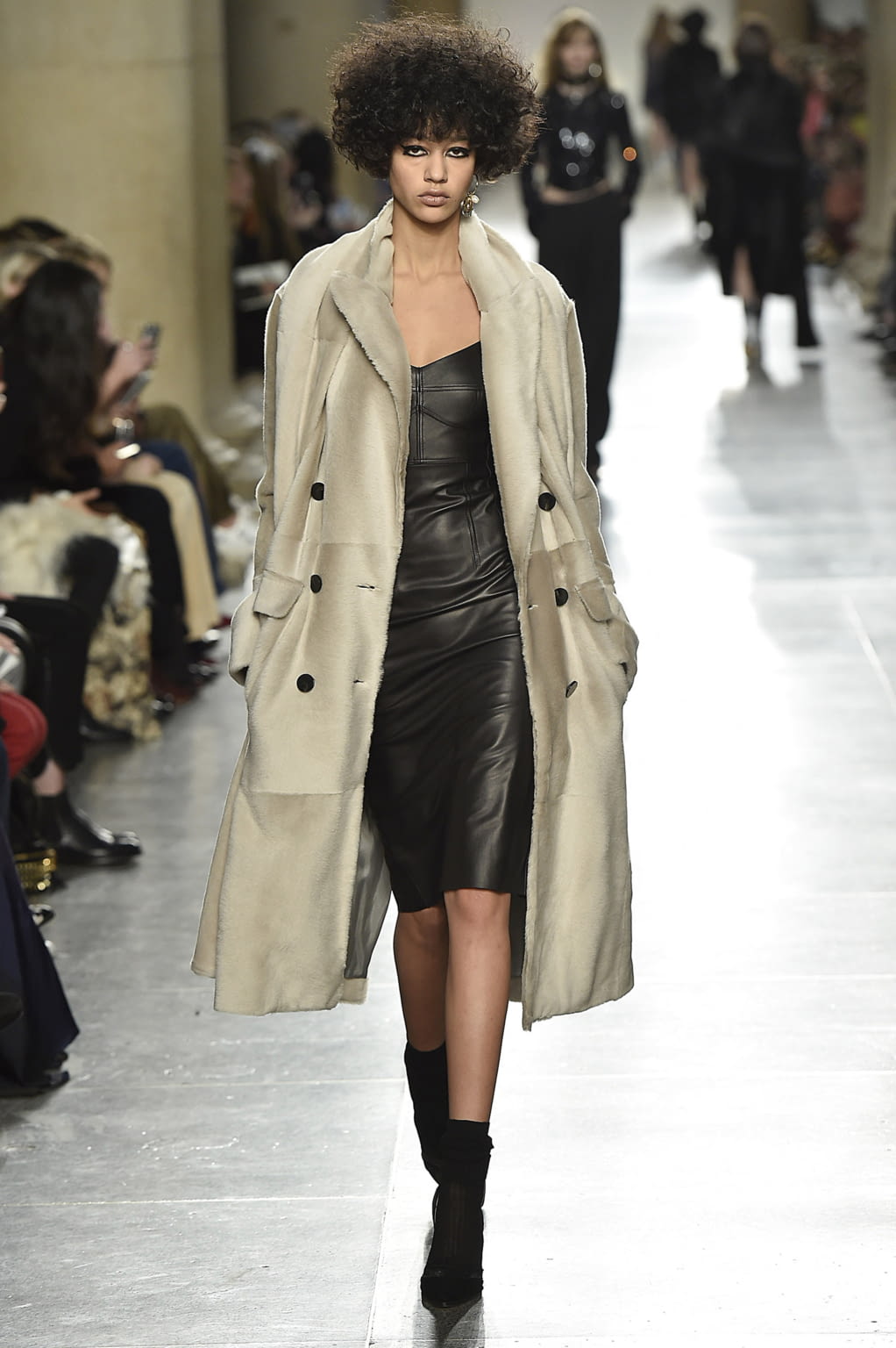 Fashion Week London Fall/Winter 2016 look 31 from the Topshop collection womenswear
