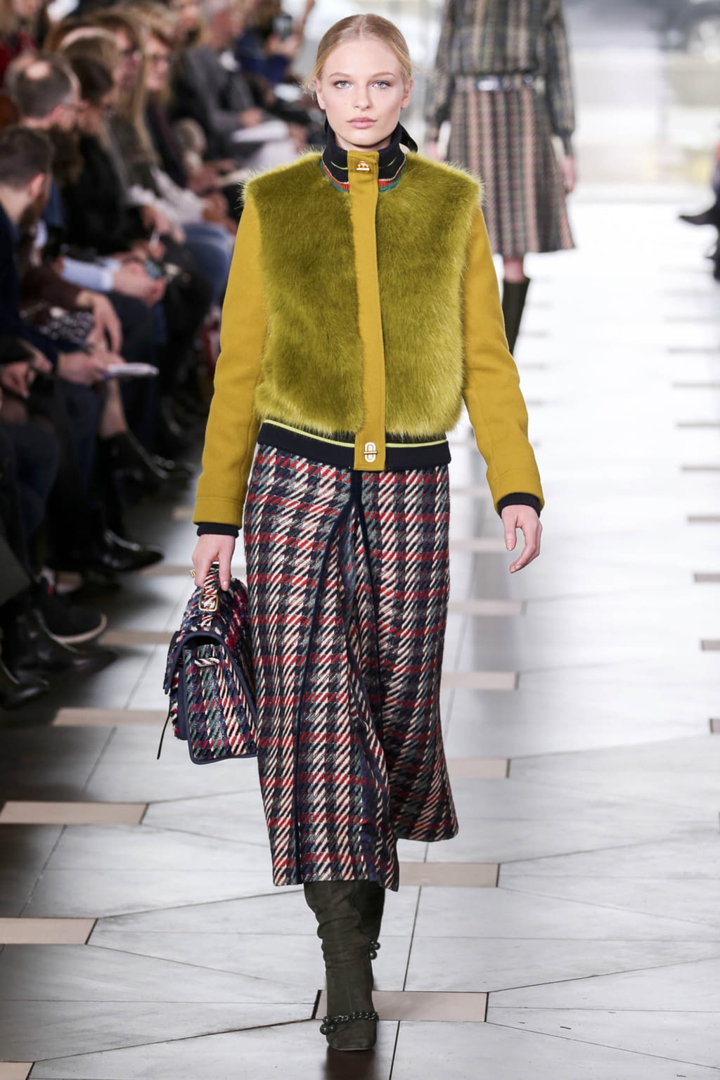 Fashion Week New York Fall/Winter 2017 look 23 from the Tory Burch collection 女装