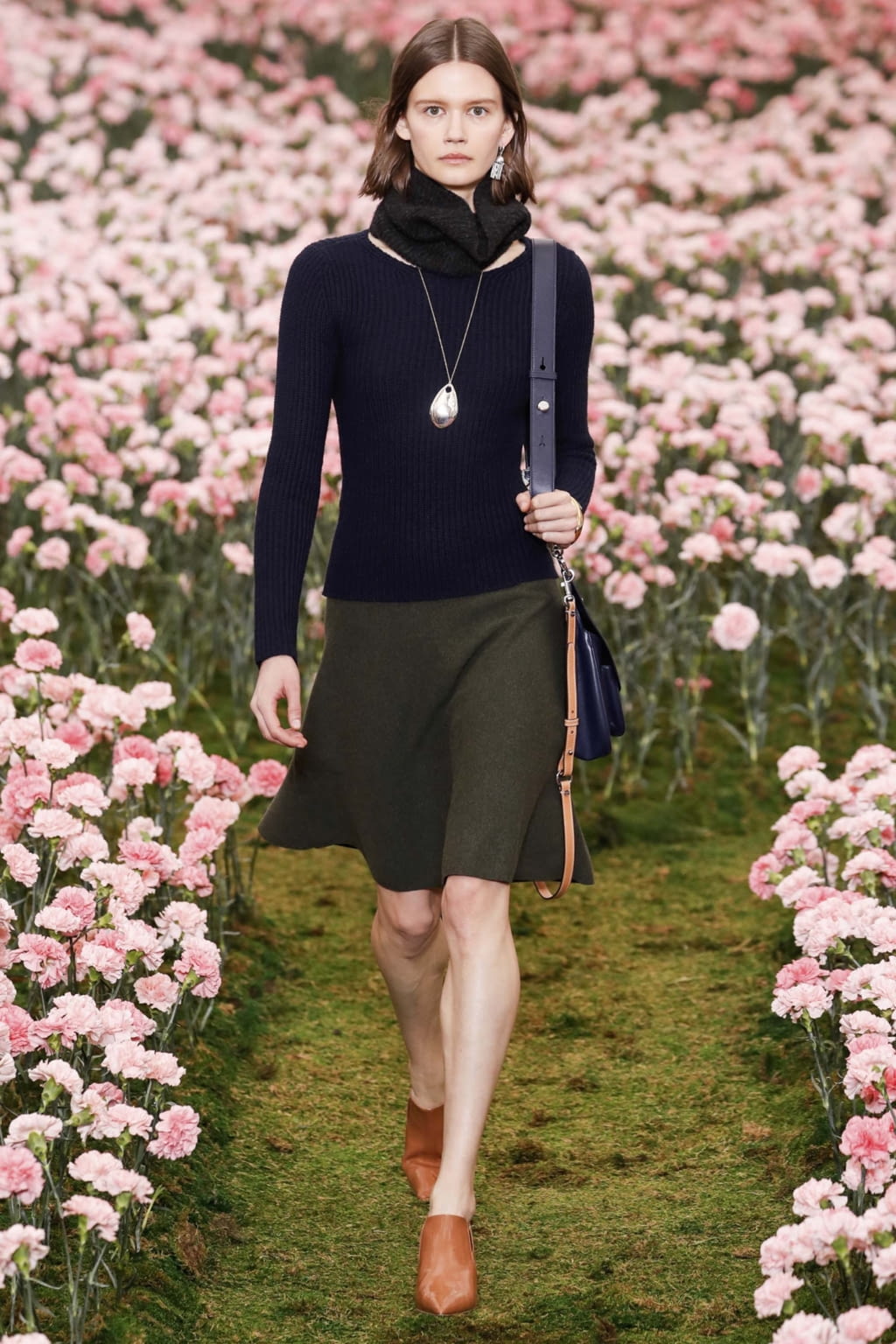 Fashion Week New York Fall/Winter 2018 look 21 from the Tory Burch collection womenswear