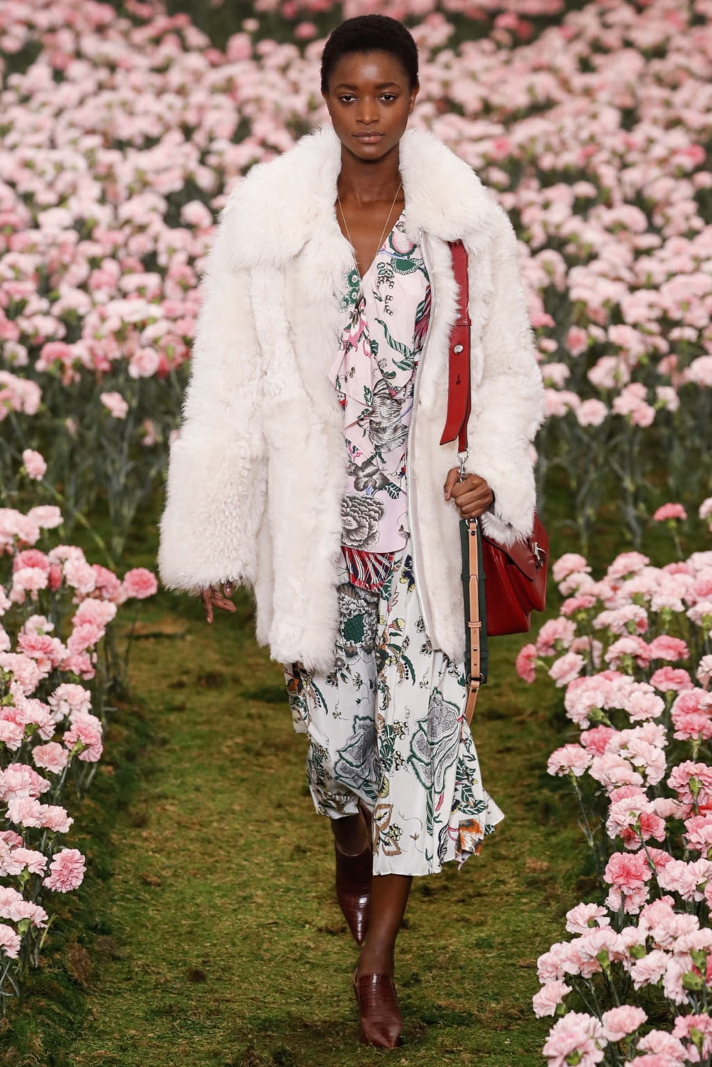 Fashion Week New York Fall/Winter 2018 look 35 from the Tory Burch collection 女装