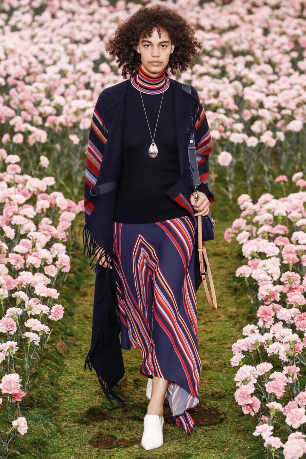 Fashion Week New York Fall/Winter 2018 look 37 from the Tory Burch collection womenswear