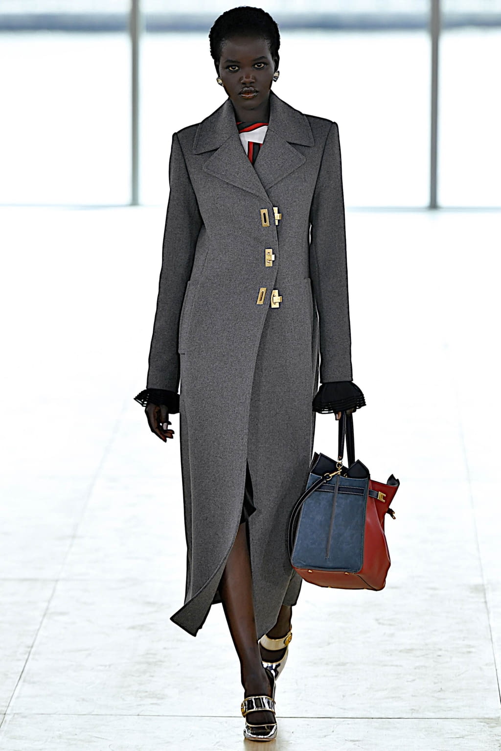 Fashion Week New York Fall/Winter 2019 look 1 from the Tory Burch collection womenswear