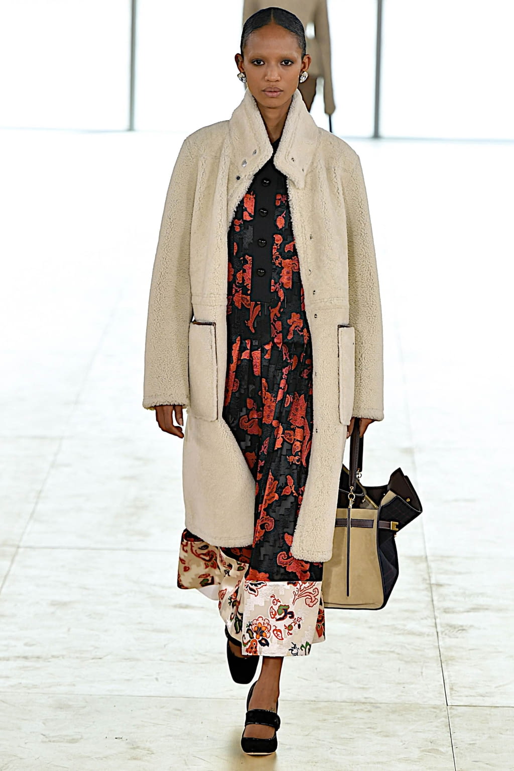 Fashion Week New York Fall/Winter 2019 look 5 from the Tory Burch collection womenswear