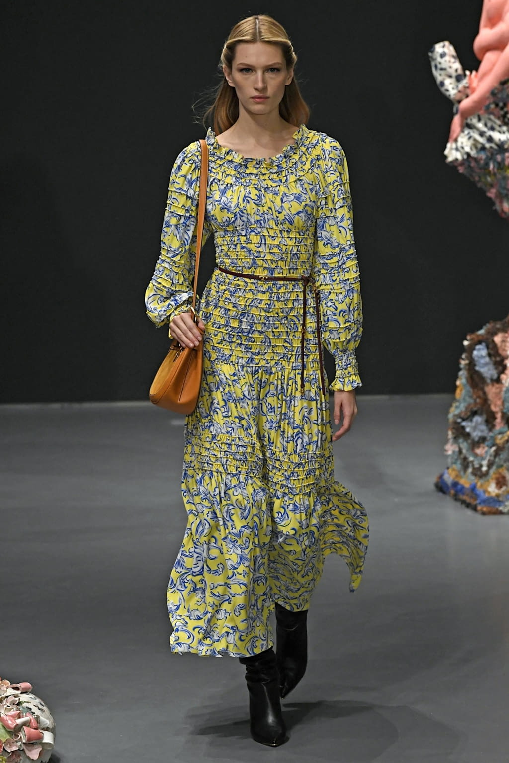 Fashion Week New York Fall/Winter 2020 look 14 from the Tory Burch collection womenswear