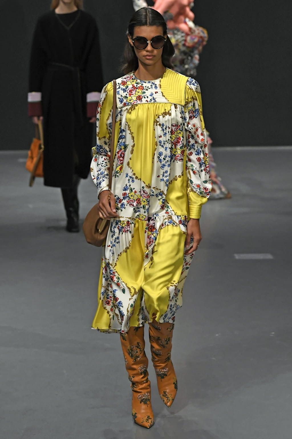 Fashion Week New York Fall/Winter 2020 look 35 from the Tory Burch collection womenswear