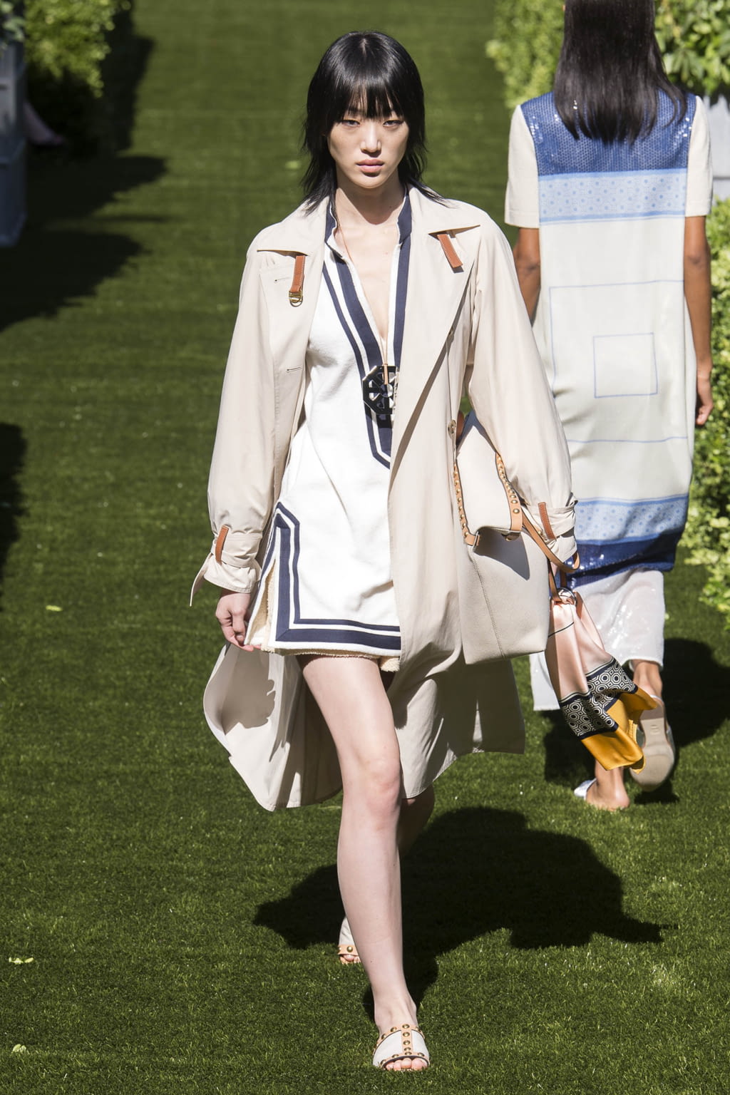 Fashion Week New York Spring/Summer 2018 look 26 from the Tory Burch collection 女装