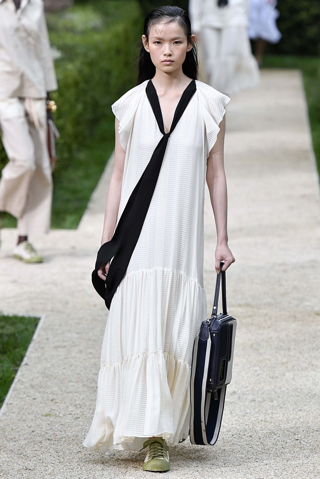 Fashion Week New York Spring/Summer 2019 look 7 from the Tory Burch collection womenswear