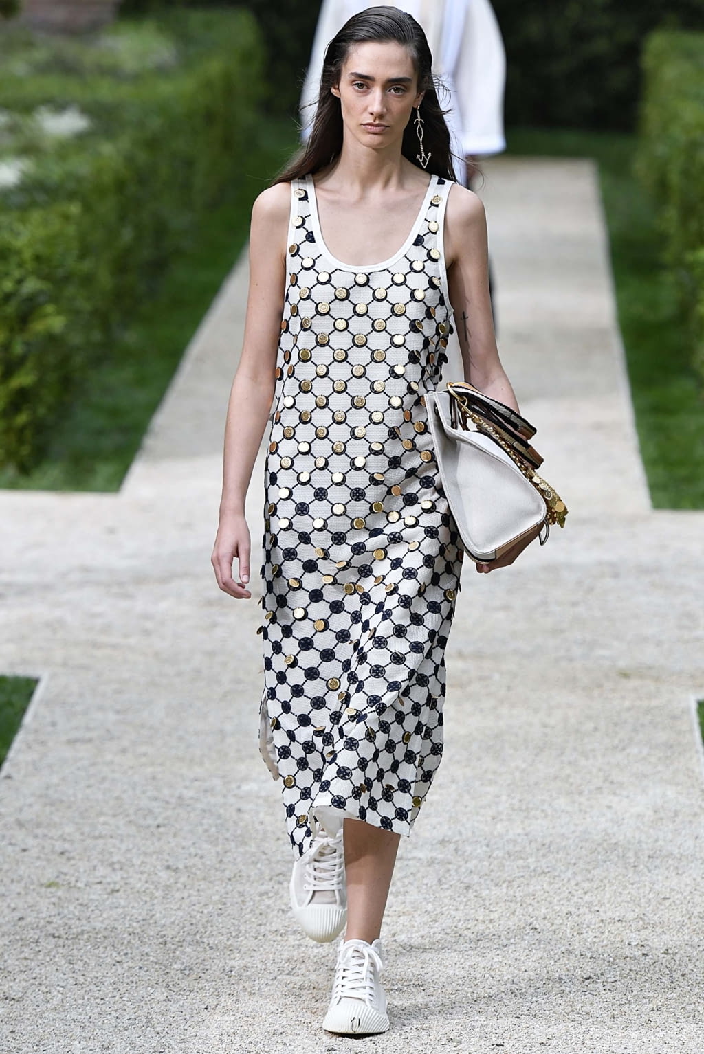 Fashion Week New York Spring/Summer 2019 look 27 from the Tory Burch collection womenswear