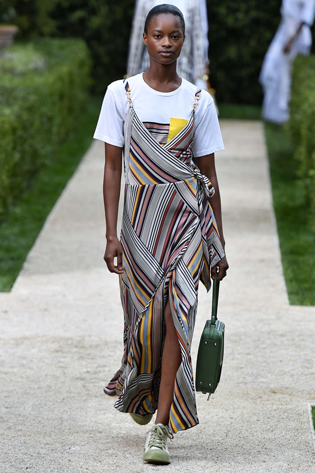 Fashion Week New York Spring/Summer 2019 look 36 from the Tory Burch collection womenswear