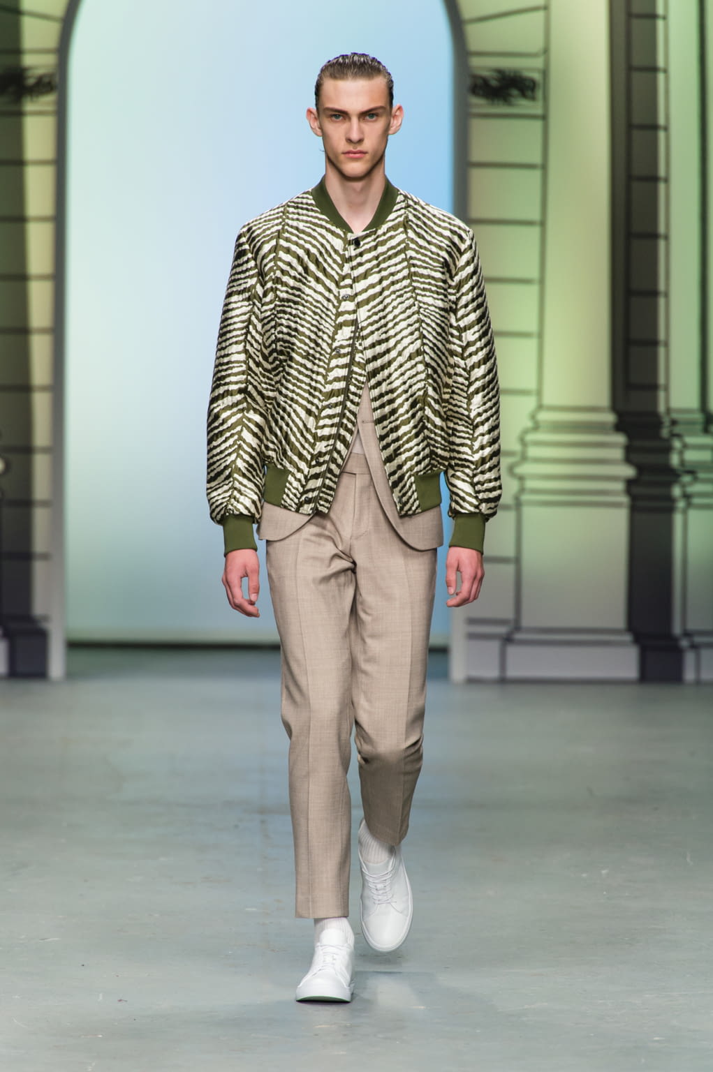 Fashion Week London Spring/Summer 2017 look 14 from the Tiger of Sweden collection menswear