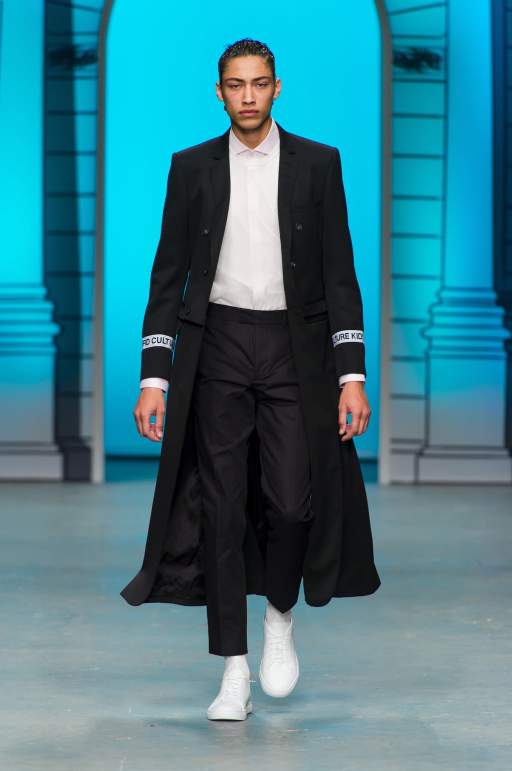Fashion Week London Spring/Summer 2017 look 36 from the Tiger of Sweden collection menswear