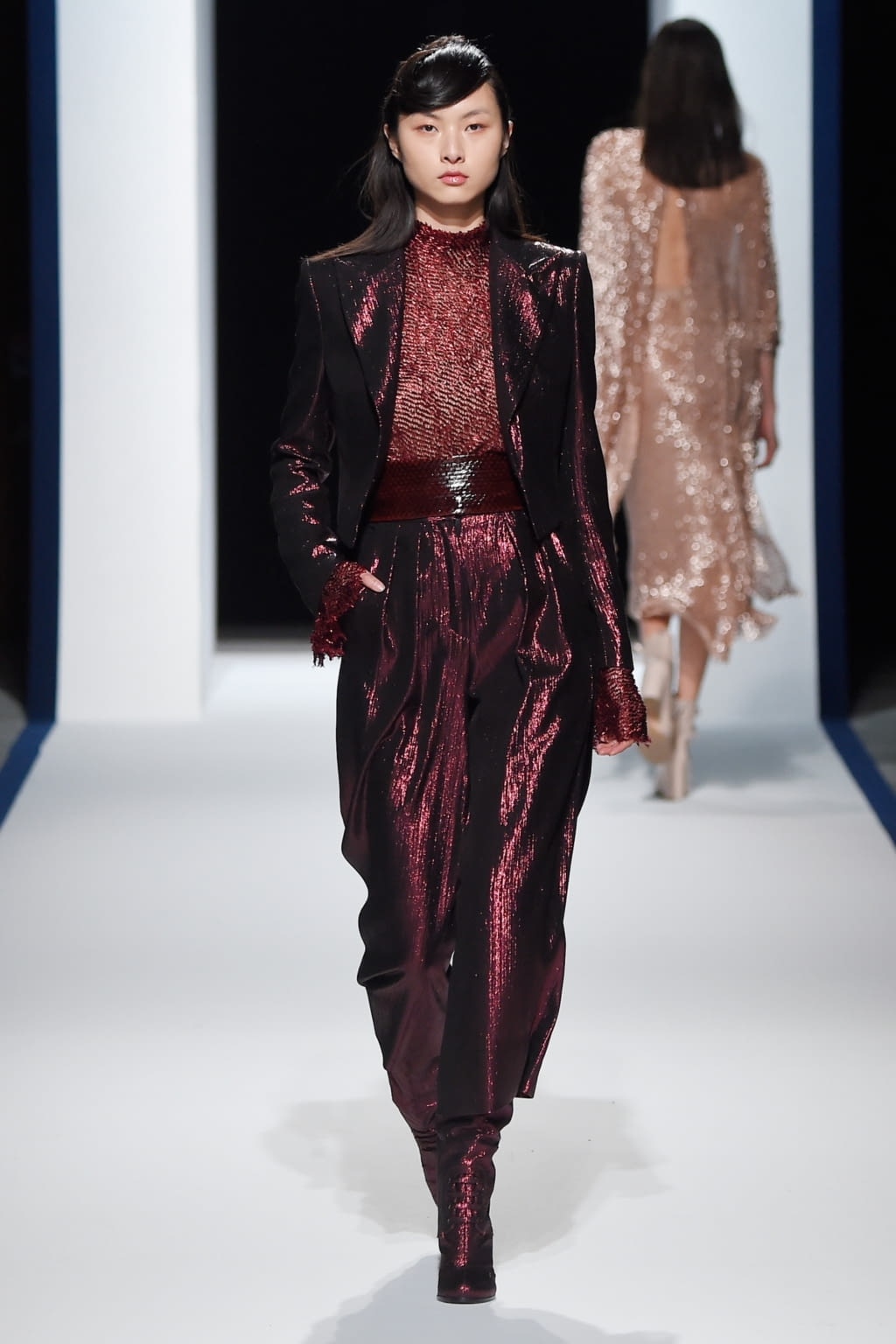 Fashion Week Paris Fall/Winter 2016 look 30 from the Talbot Runhof collection 女装