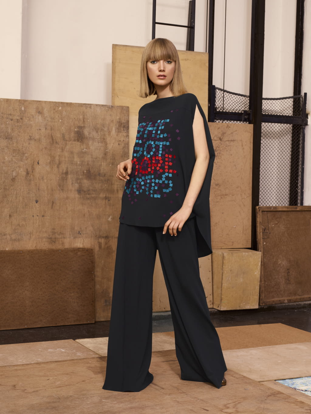 Fashion Week Paris Pre-Fall 2017 look 20 from the Talbot Runhof collection womenswear