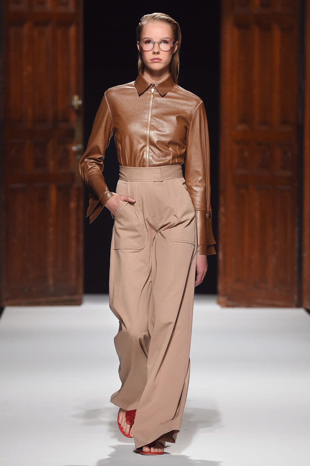 Fashion Week Paris Spring/Summer 2017 look 15 from the Talbot Runhof collection 女装