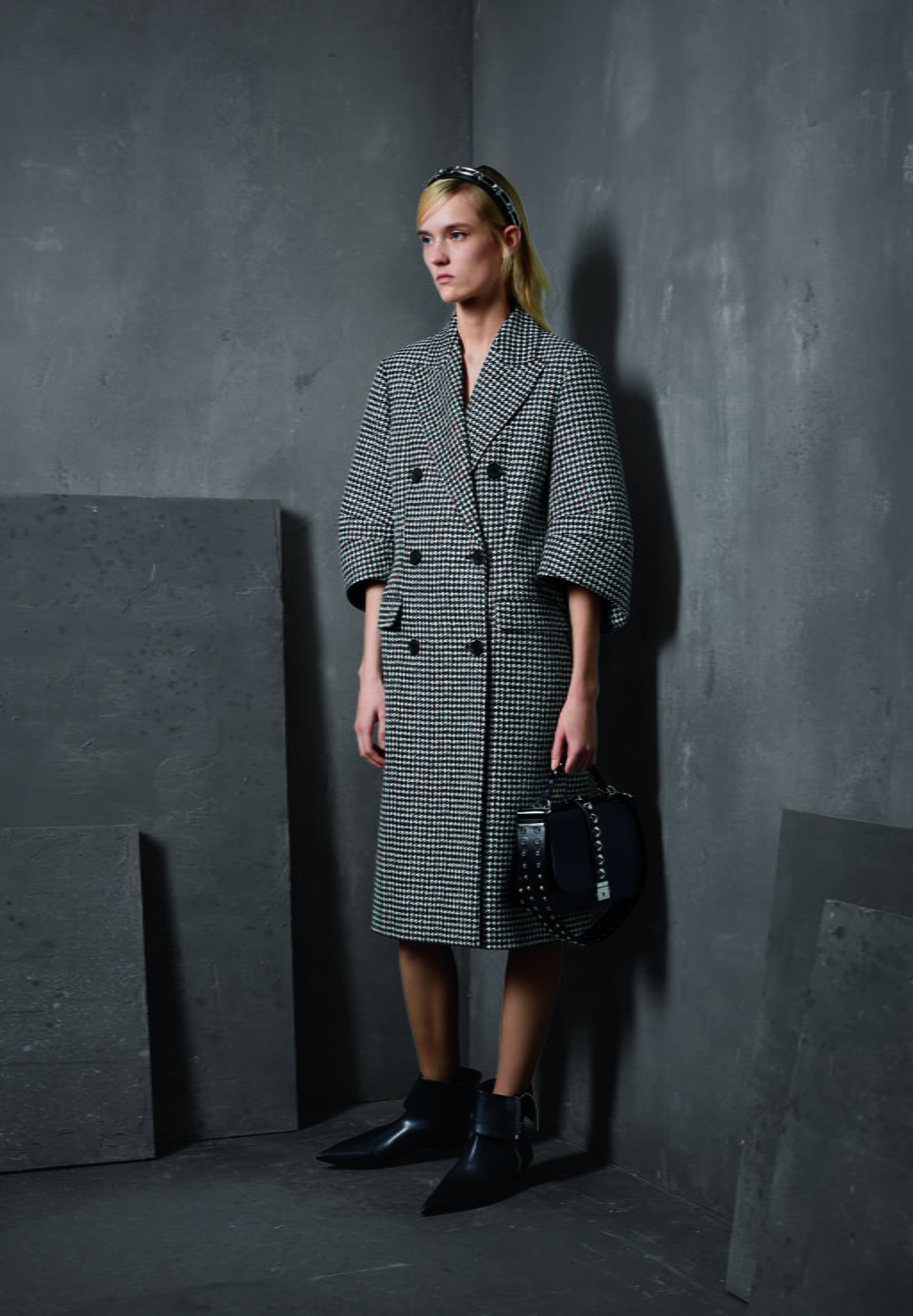 Fashion Week New York Pre-Fall 2017 look 13 from the Michael Kors Collection collection womenswear