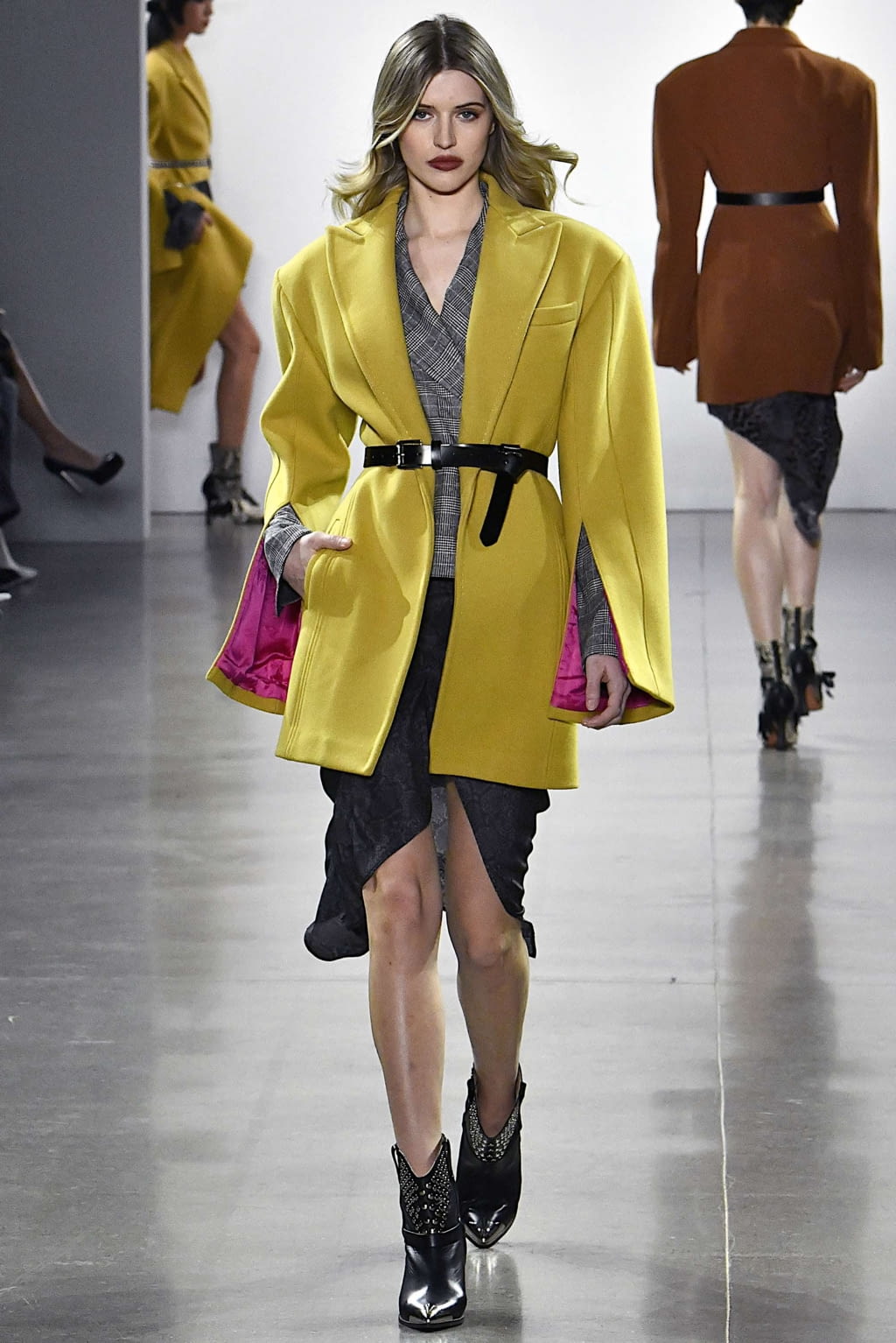 Fashion Week New York Fall/Winter 2019 look 21 from the Taoray Wang collection womenswear