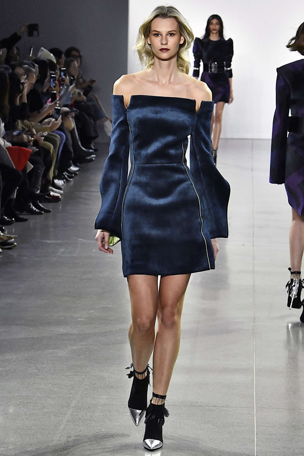 Fashion Week New York Fall/Winter 2019 look 28 from the Taoray Wang collection 女装