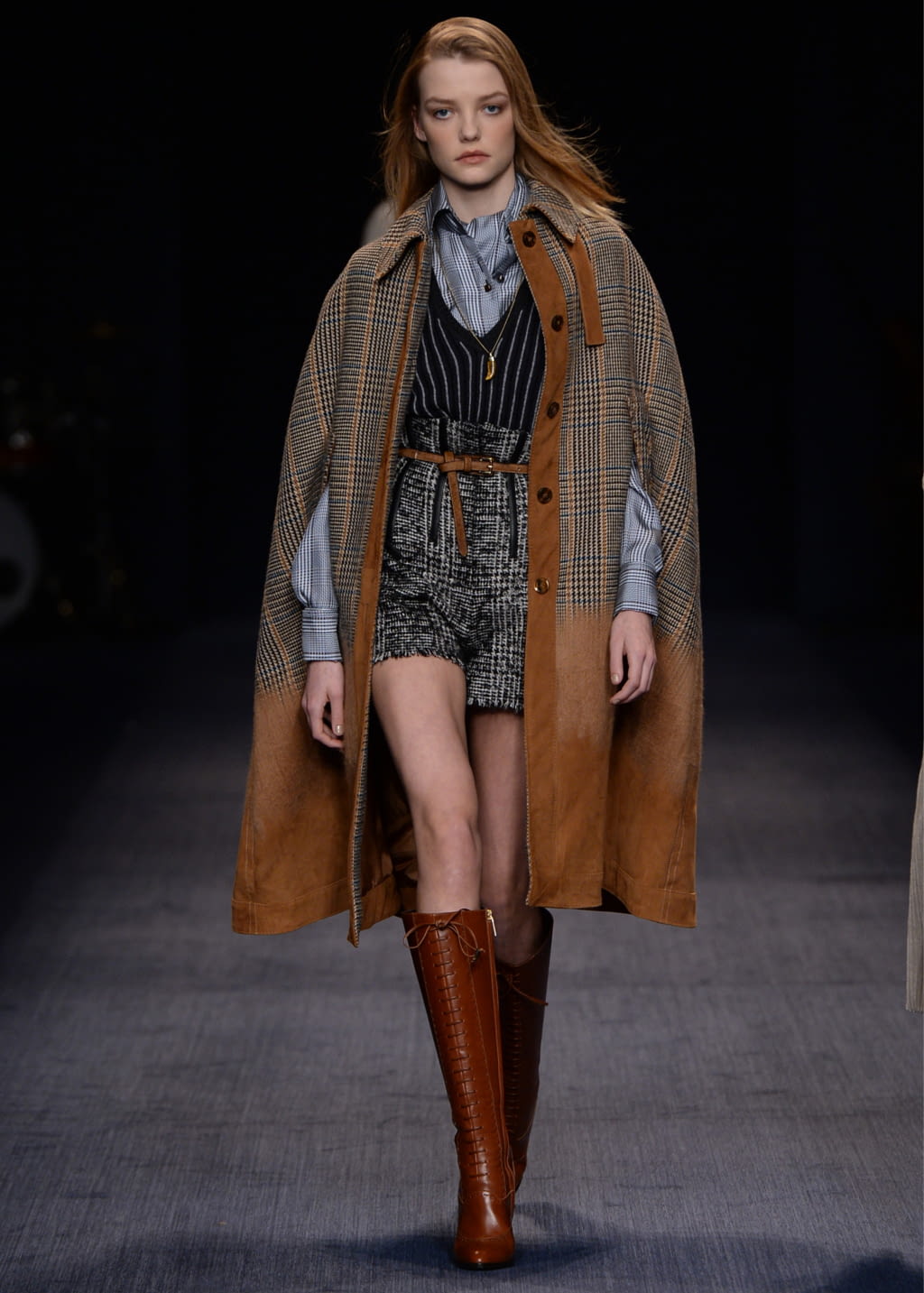 Fashion Week Milan Fall/Winter 2016 look 2 from the Trussardi collection womenswear