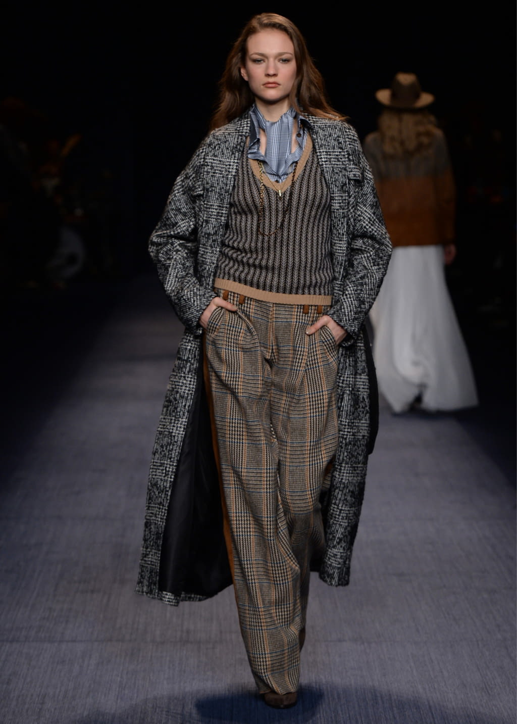 Fashion Week Milan Fall/Winter 2016 look 5 from the Trussardi collection womenswear