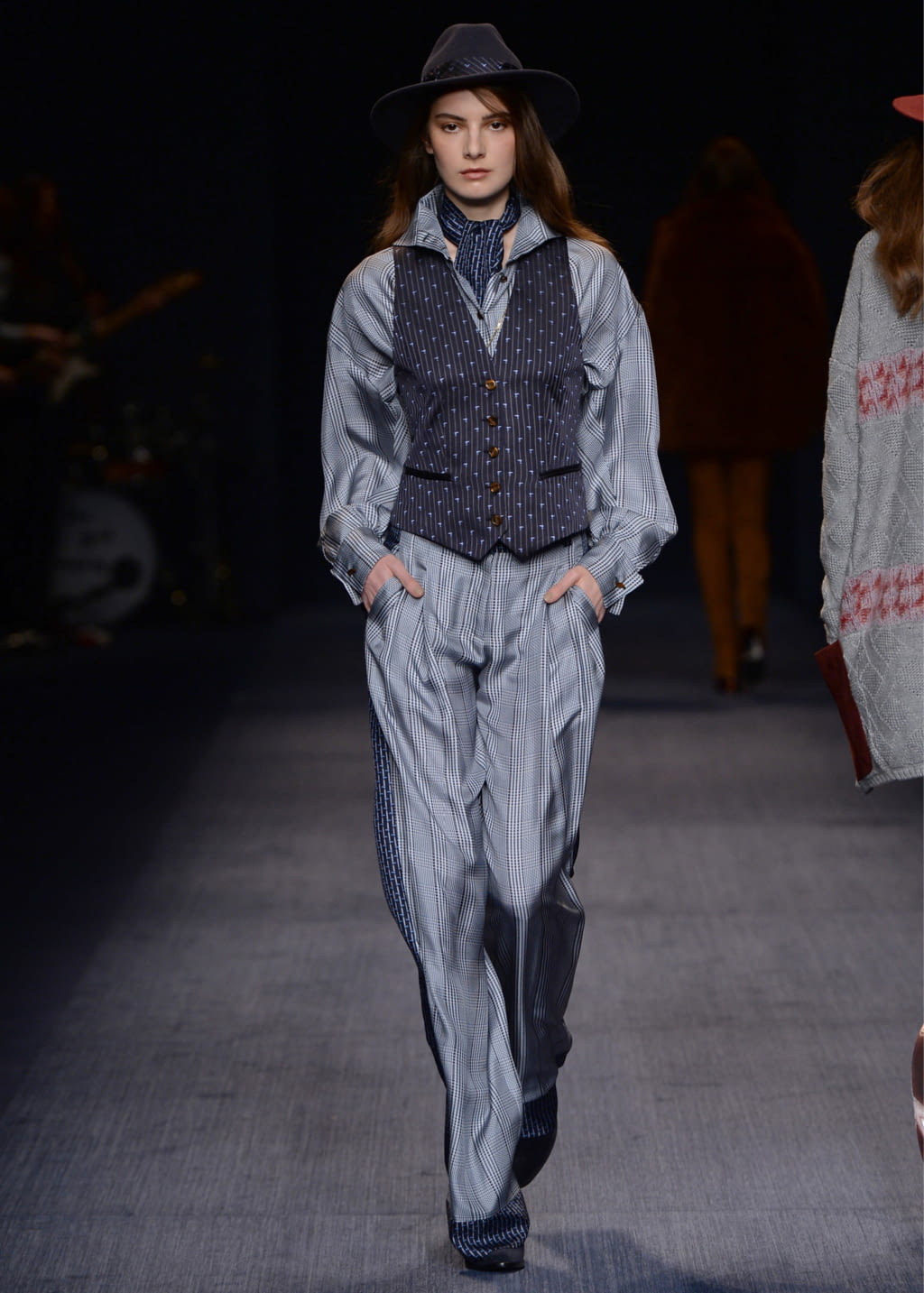 Fashion Week Milan Fall/Winter 2016 look 13 from the Trussardi collection womenswear