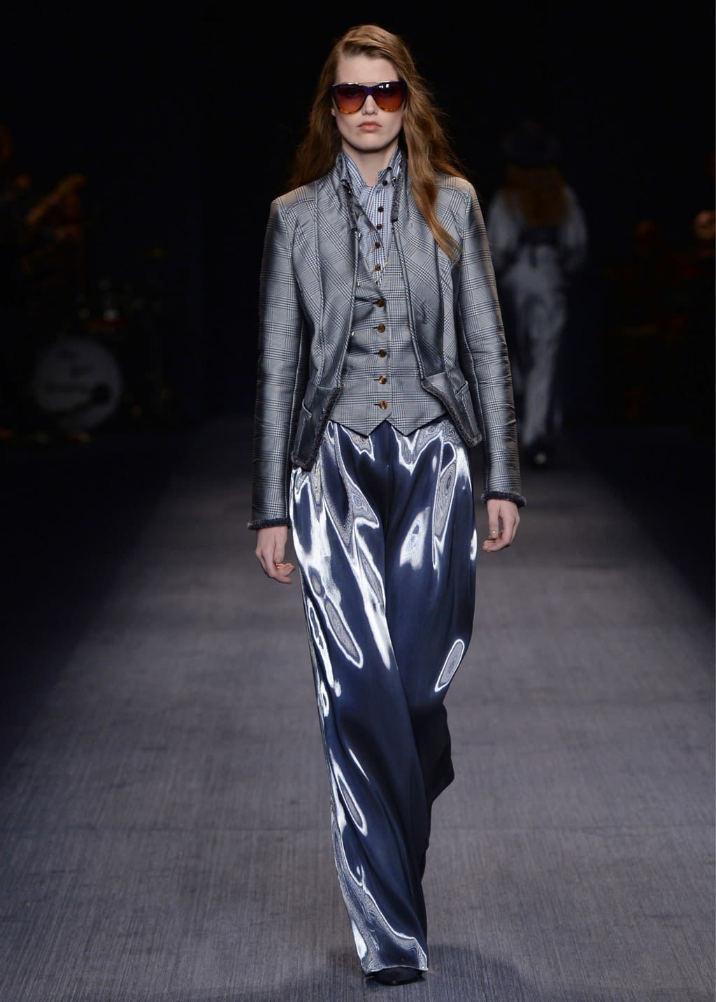 Fashion Week Milan Fall/Winter 2016 look 15 from the Trussardi collection 女装