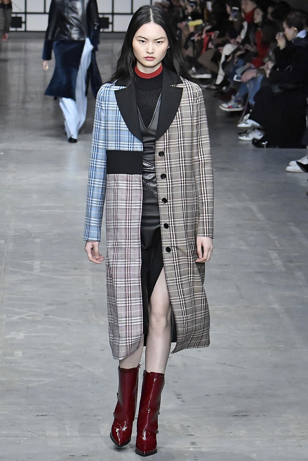 Fashion Week Milan Fall/Winter 2018 look 49 from the Trussardi collection 女装