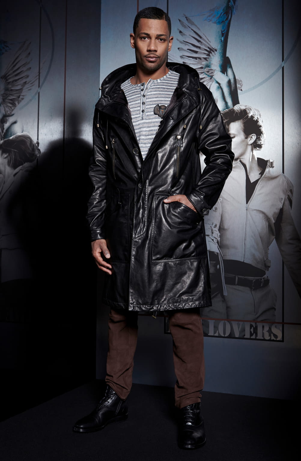Fashion Week Milan Fall/Winter 2017 look 1 from the Trussardi collection menswear