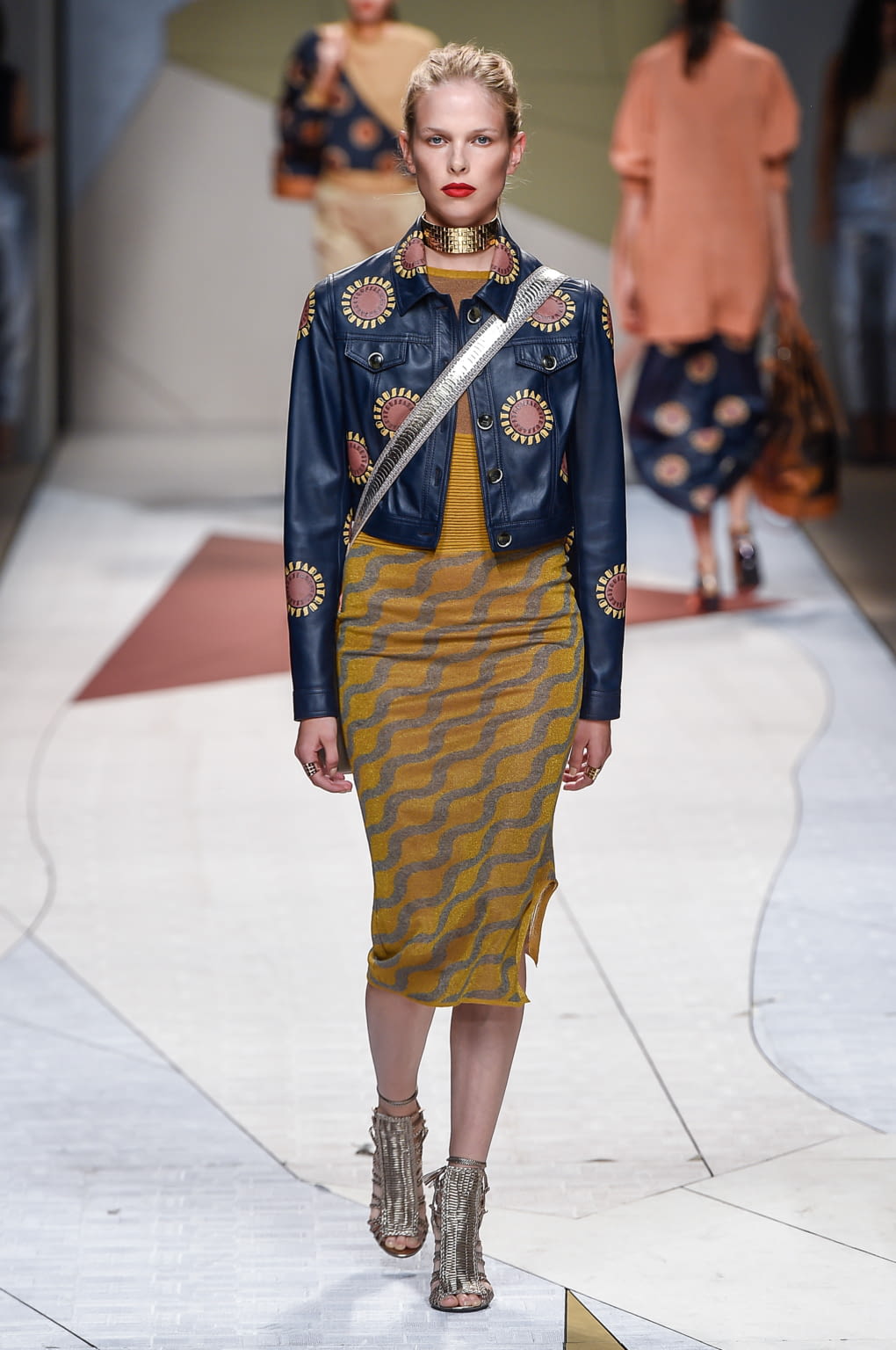 Fashion Week Milan Spring/Summer 2017 look 15 from the Trussardi collection womenswear