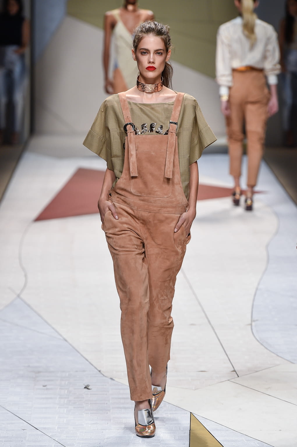 Fashion Week Milan Spring/Summer 2017 look 24 de la collection Trussardi womenswear