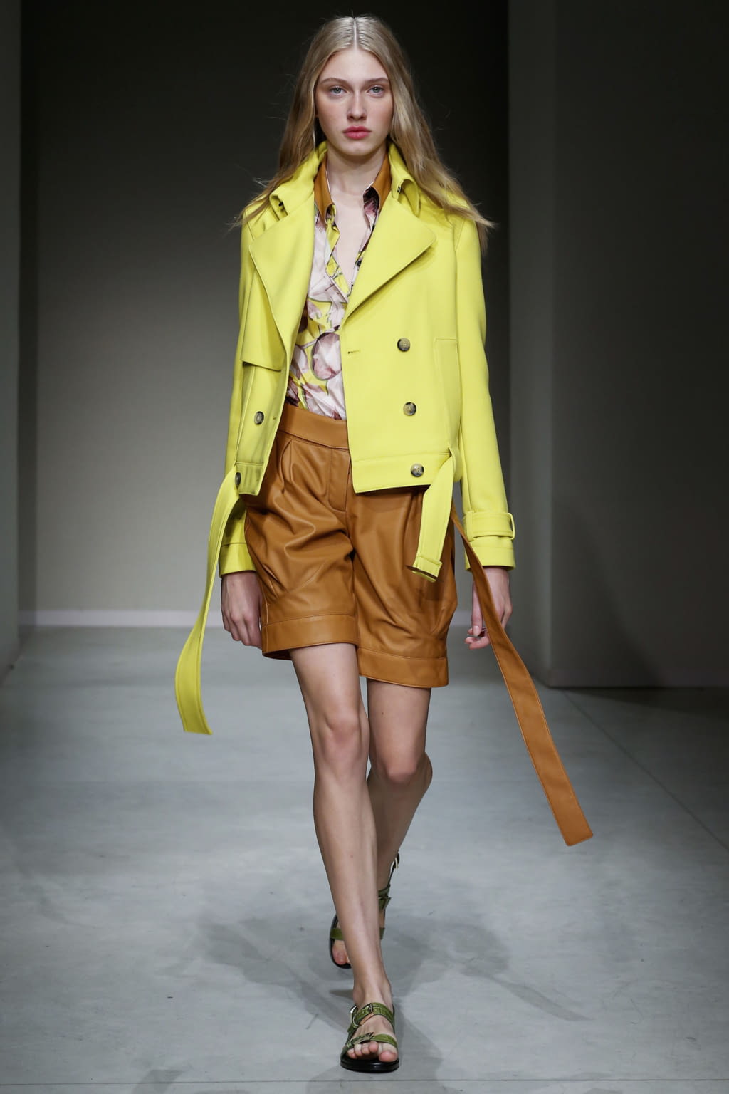 Fashion Week Milan Spring/Summer 2018 look 36 from the Trussardi collection 女装