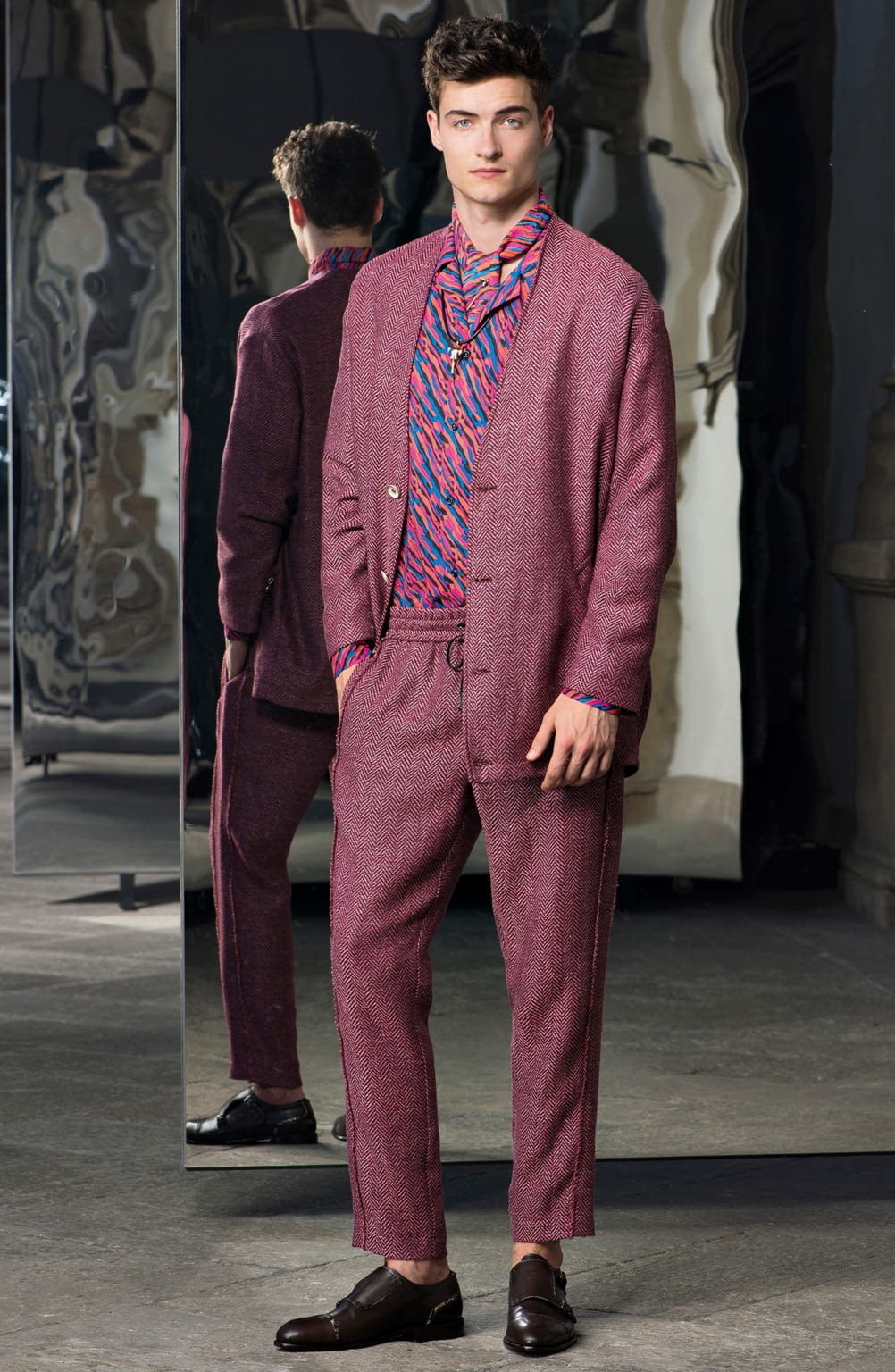 Fashion Week Milan Spring/Summer 2017 look 1 from the Trussardi collection 男装